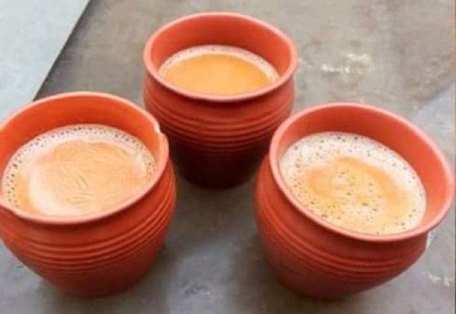 EnMalayalam_railway station tea pot-qSVGQK8yUi.jpg