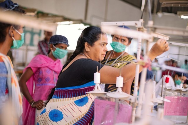 Female-supervisor-demonstrating-scut-work_Nayantara-Parikh_resize-eI9h0C5SwV.jpg