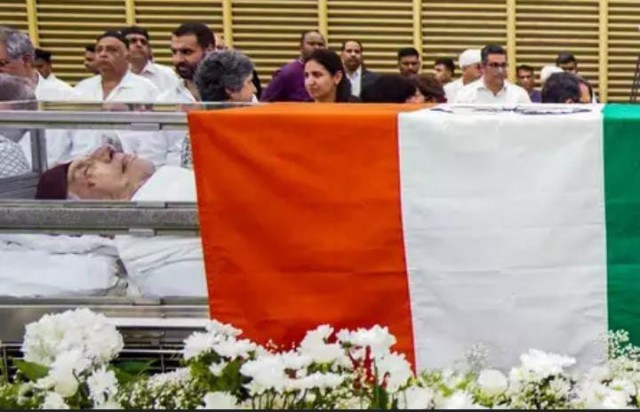 WhatsApp Image 2024-10-10 at 4.02.23 PM-jqakcrVmqB.jpeg