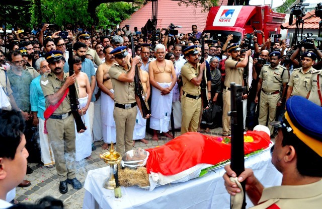 WhatsApp Image 2024-12-27 at 04.25.11_c0829e47-lQtd9e3ZAK.jpg