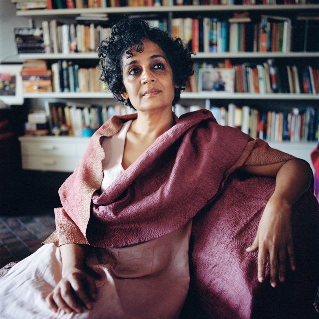 arundhathi roy-1azX2LnsN3.jpg