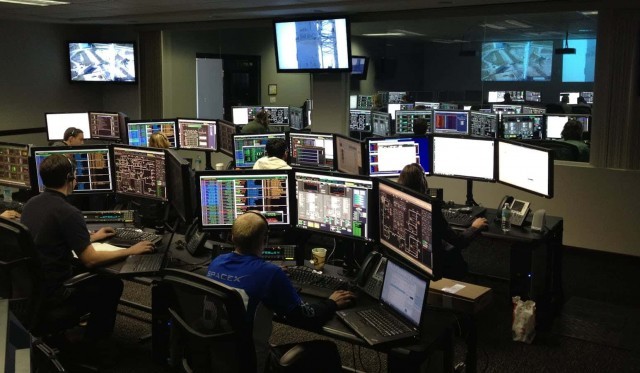 control-room-WZSKDhKbOU.jpg