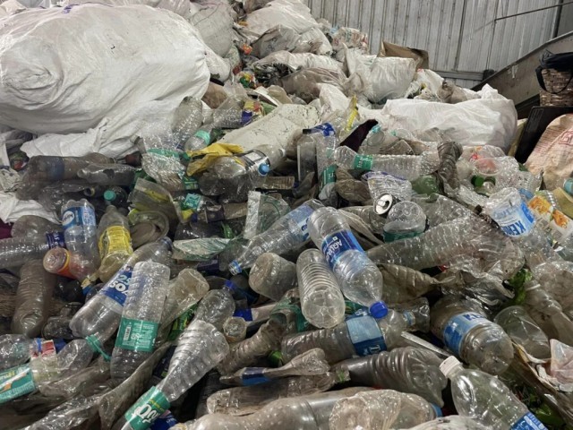 plastic waste-cO3LPRPEMd.jpg
