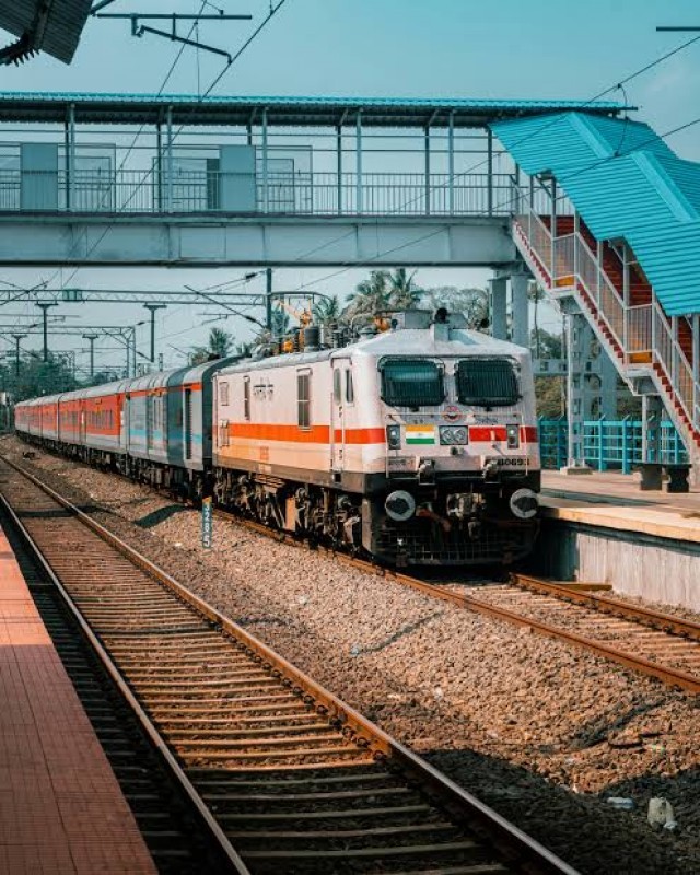 train-CVs5Axj0xs.jpeg